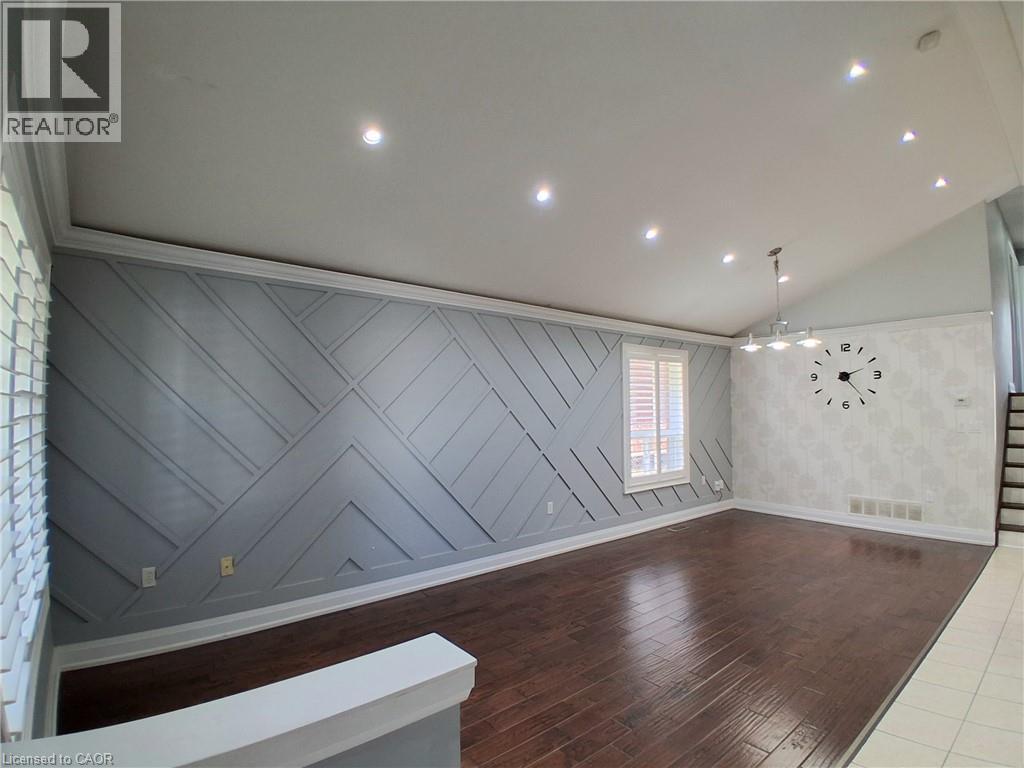 50 Shadetree Crescent Property Photo 1