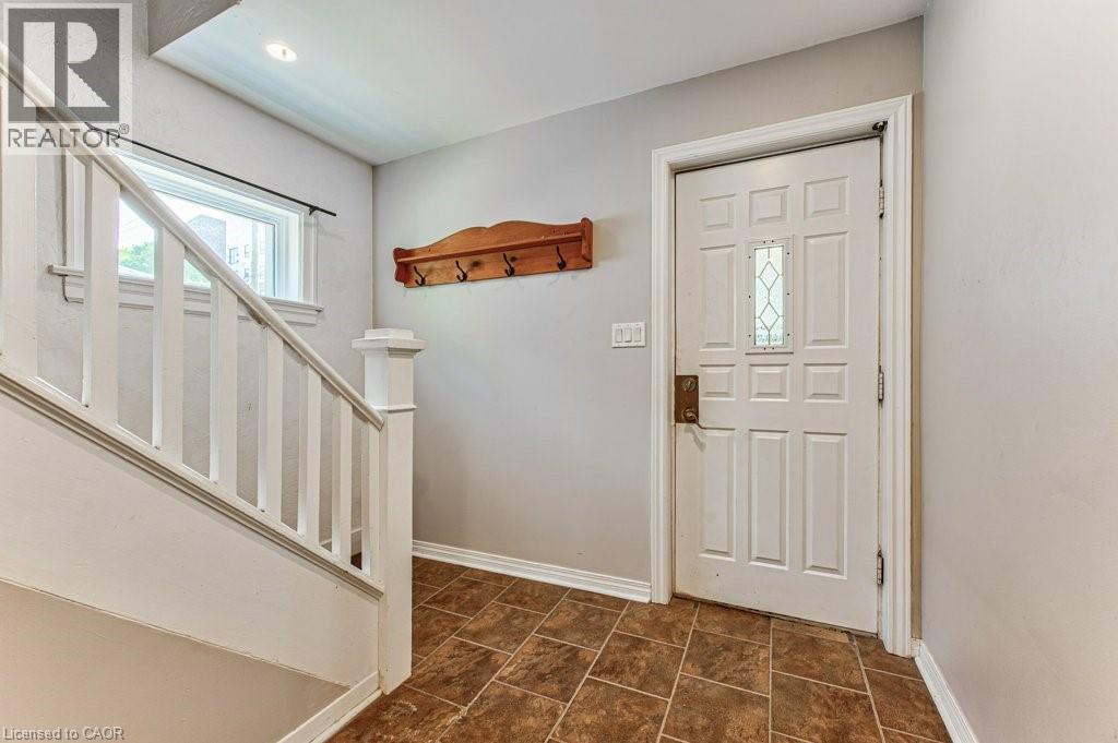 84 Franklin Street S Property Photo 6
