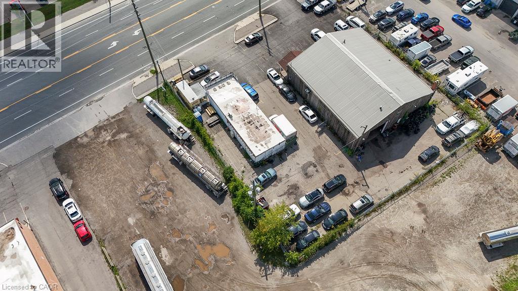 57 Steeles Avenue E Property Photo 3
