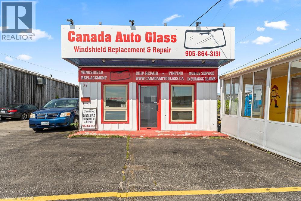 57 Steeles Avenue E Property Photo 8