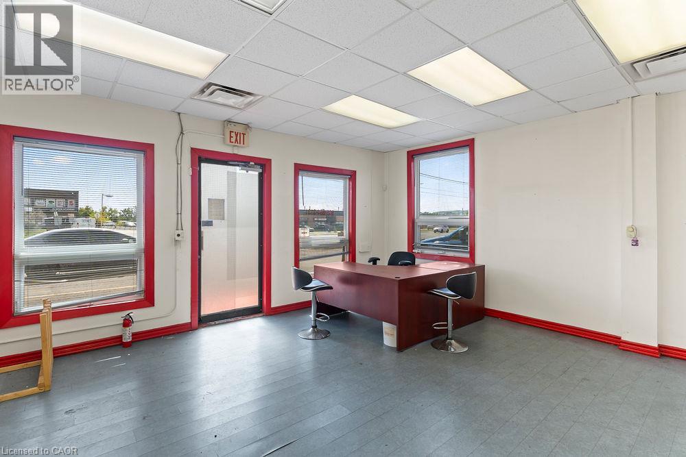 57 Steeles Avenue E Property Photo 13