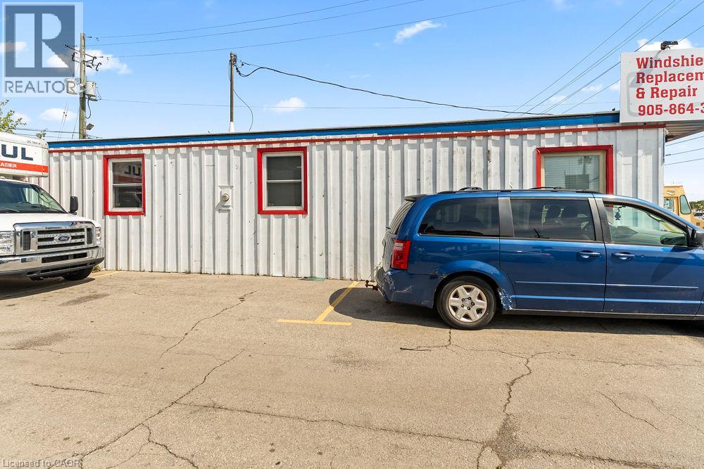 57 Steeles Avenue E Property Photo 28