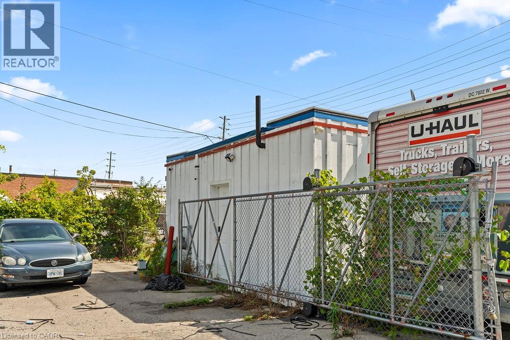 57 Steeles Avenue E Property Photo 29