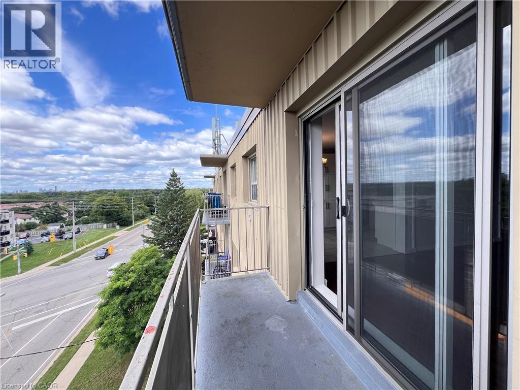 283 Fairway Road N Unit# 503 Property Photo 27