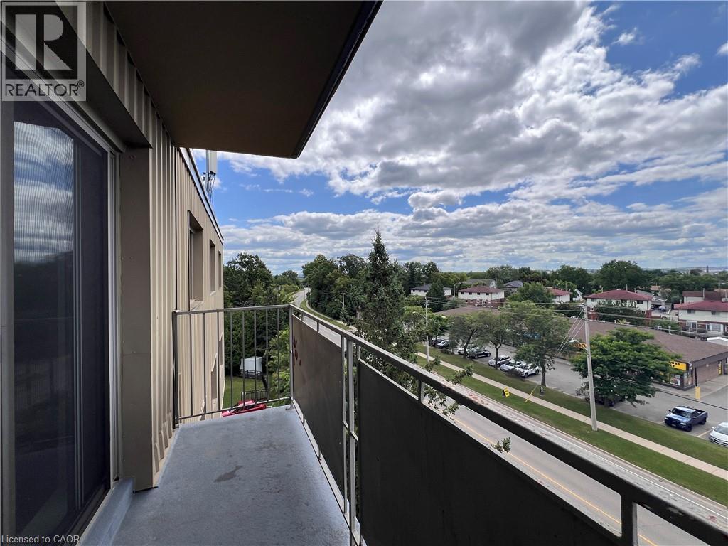 283 Fairway Road N Unit# 503 Property Photo 28