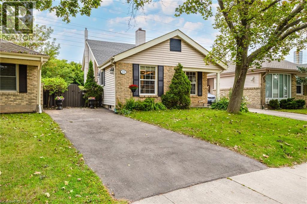 42 Macteith Court Property Photo 1