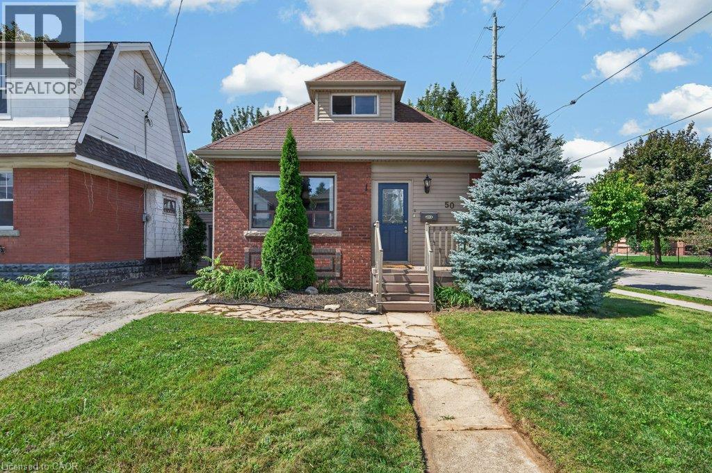 50 Wexford Avenue S Property Photo 2