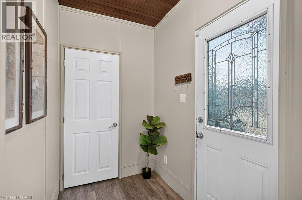 50 Wexford Avenue S Property Photo 3