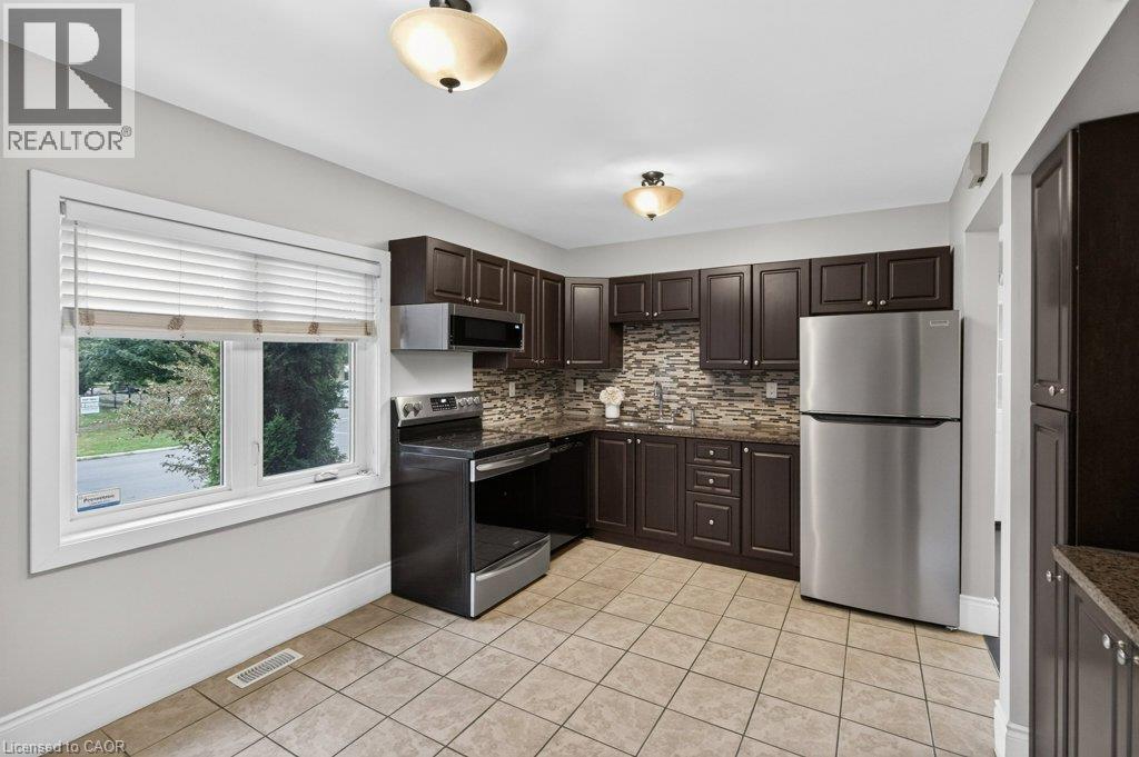 50 Wexford Avenue S Property Photo 10