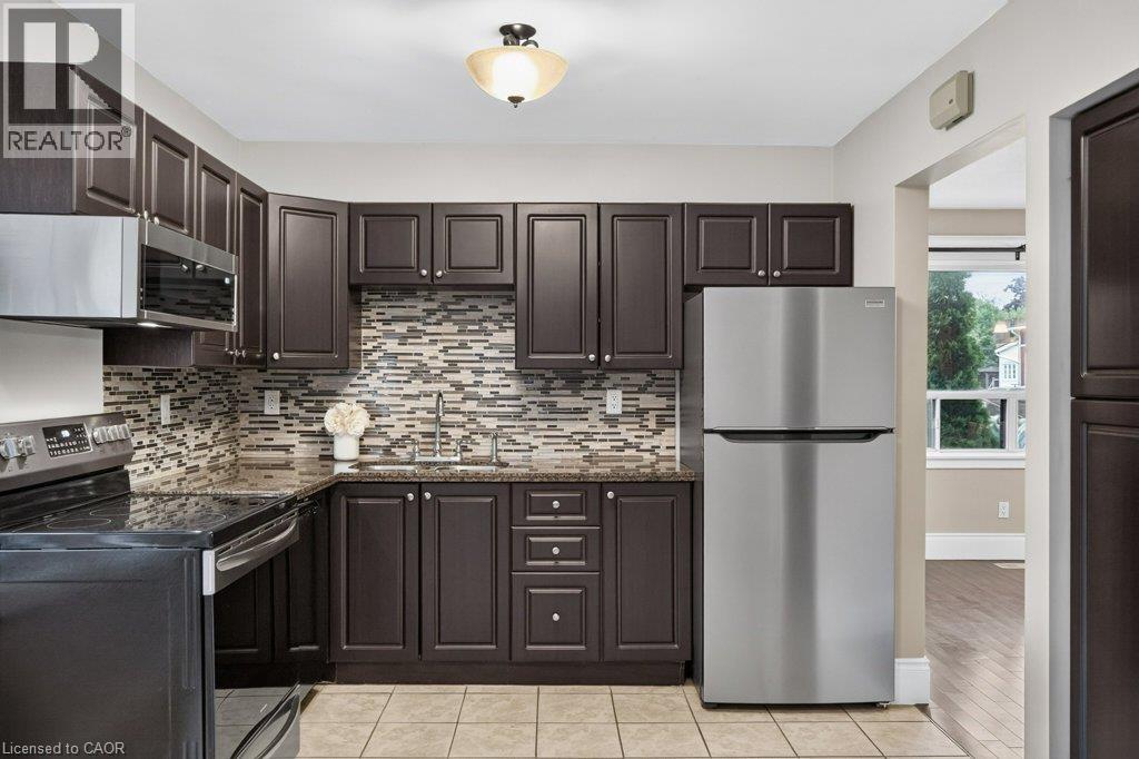 50 Wexford Avenue S Property Photo 12