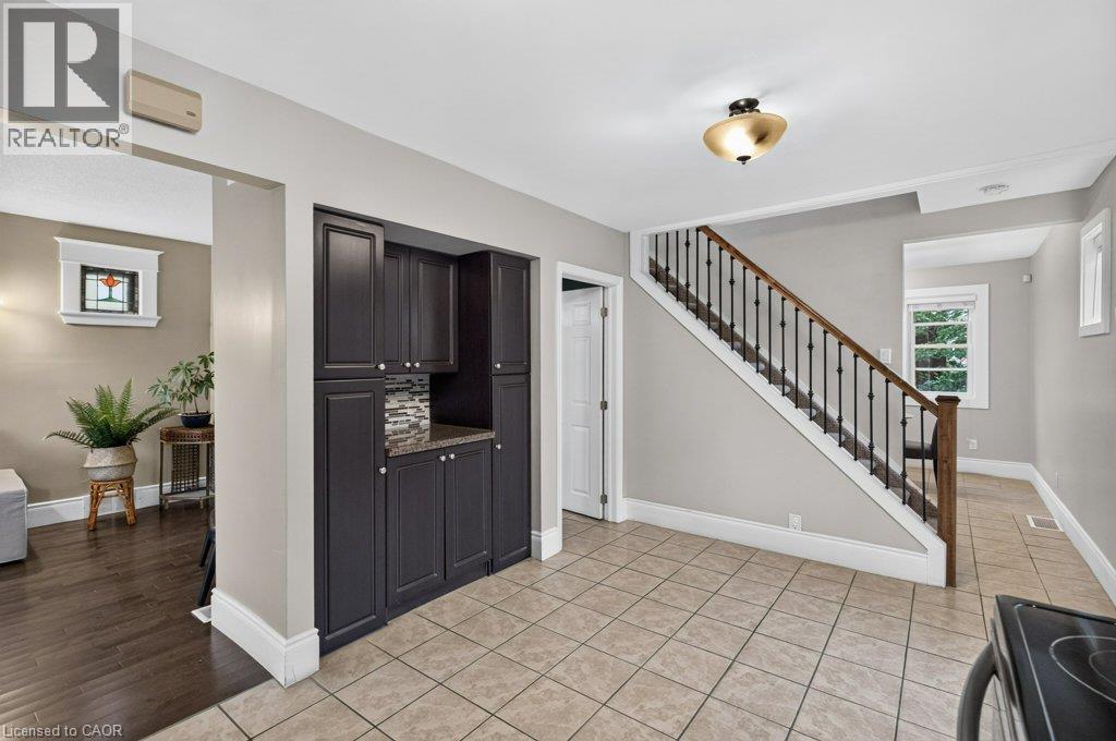 50 Wexford Avenue S Property Photo 13
