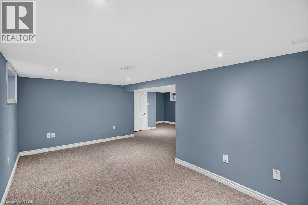 50 Wexford Avenue S Property Photo 33