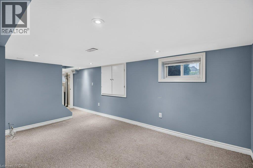 50 Wexford Avenue S Property Photo 35