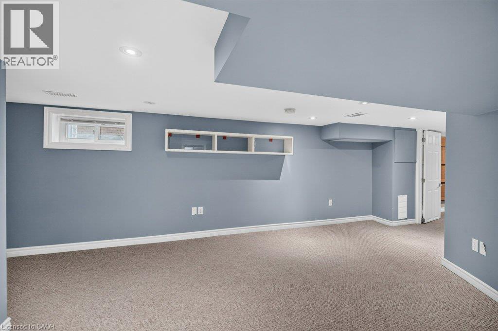 50 Wexford Avenue S Property Photo 36