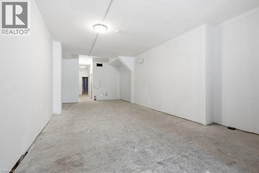 55 John Street S Property Photo 5
