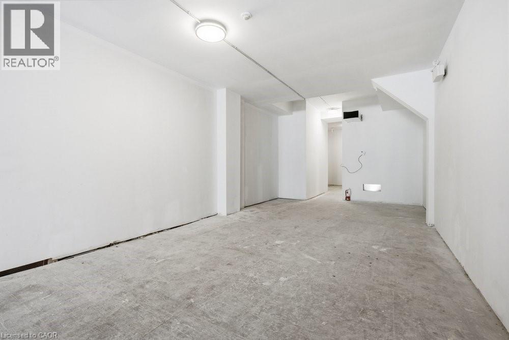 55 John Street S Property Photo 6