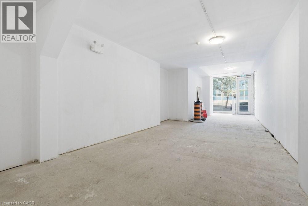 55 John Street S Property Photo 7