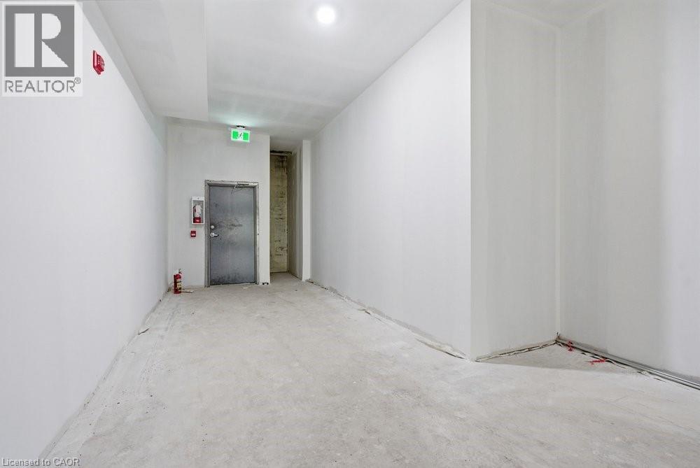 55 John Street S Property Photo 14