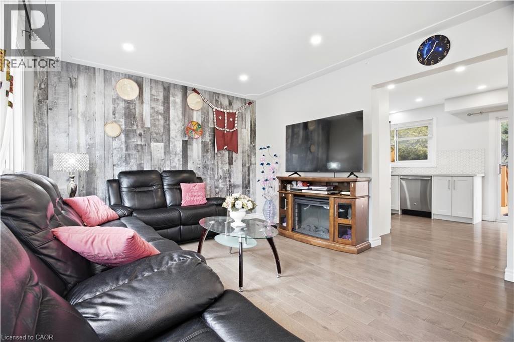 10 Jean Avenue Property Photo 5