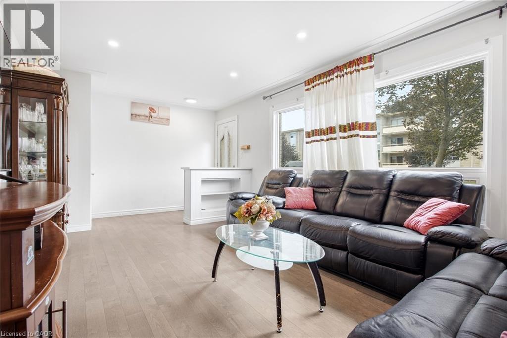 10 Jean Avenue Property Photo 6