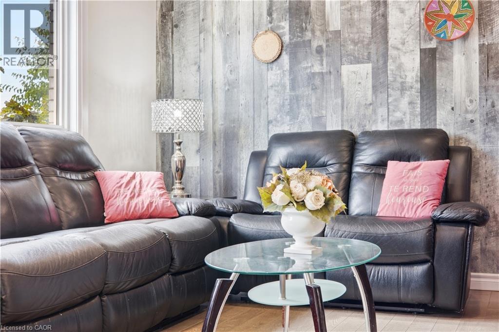 10 Jean Avenue Property Photo 8
