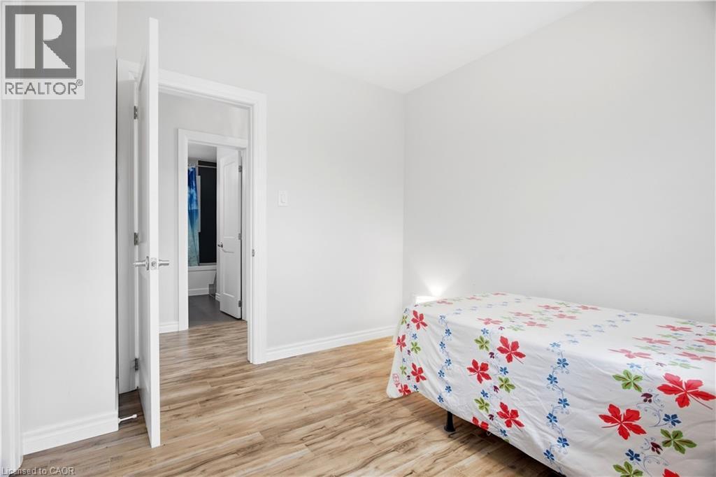 10 Jean Avenue Property Photo 21