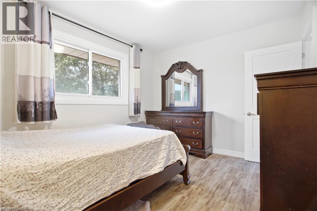 10 Jean Avenue Property Photo 26