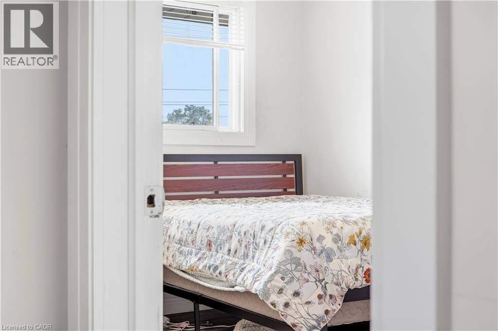 10 Jean Avenue Property Photo 31