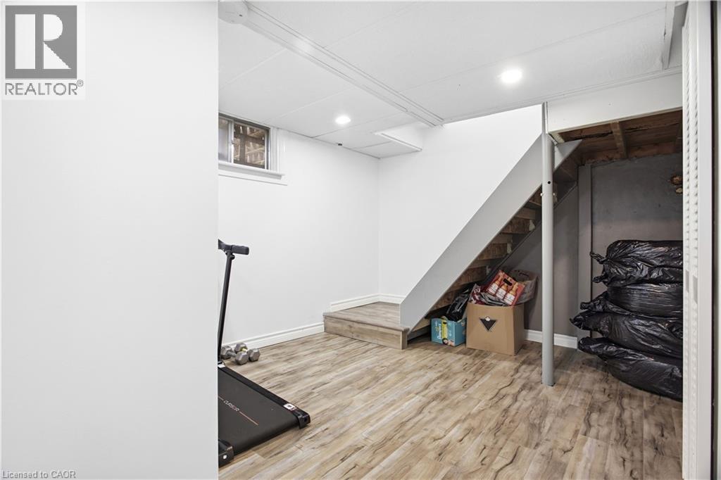 10 Jean Avenue Property Photo 33