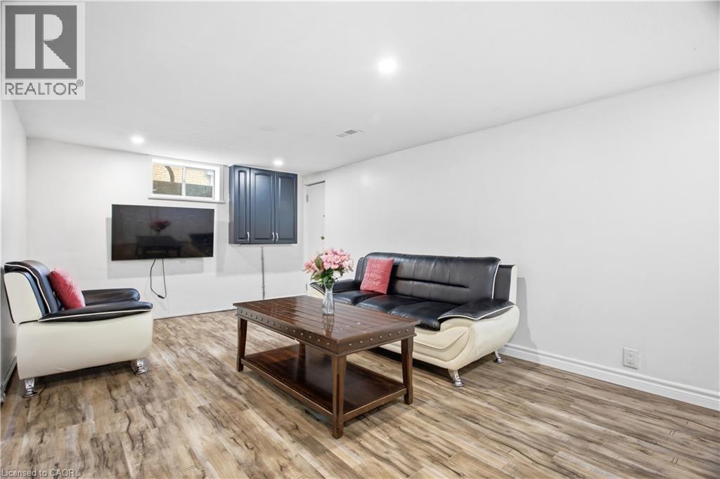 10 Jean Avenue Property Photo 36