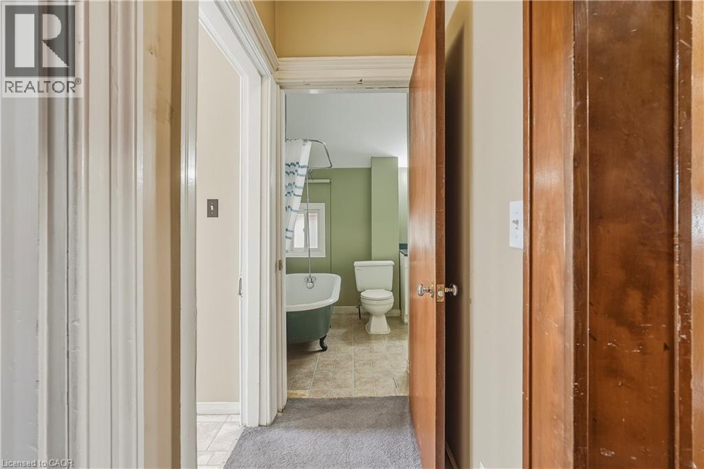 84 West Avenue S Property Photo 21