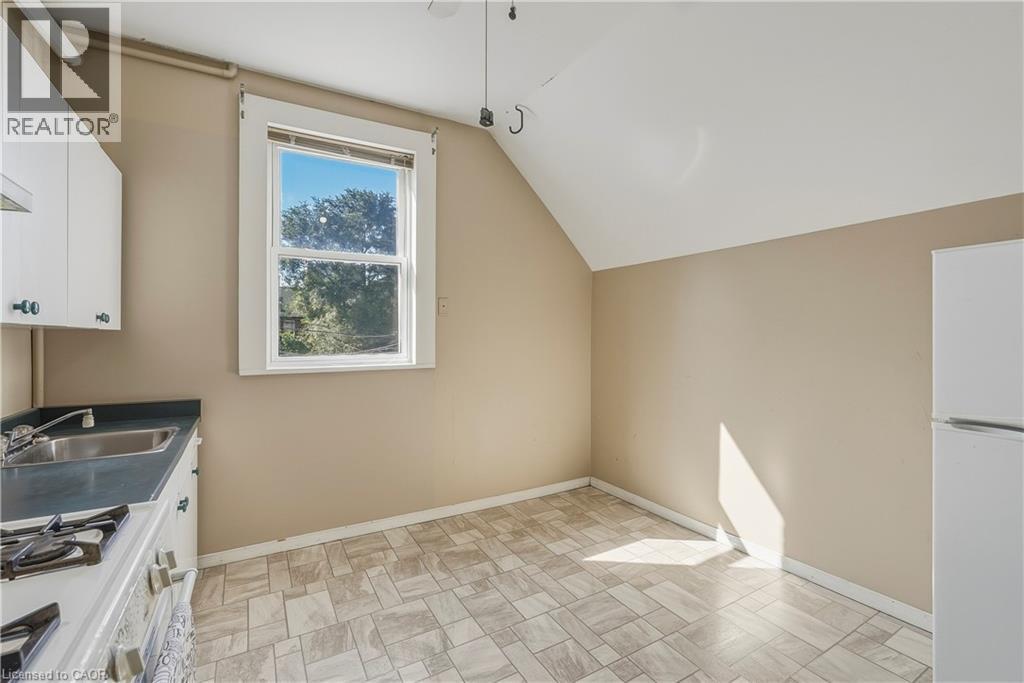 84 West Avenue S Property Photo 26
