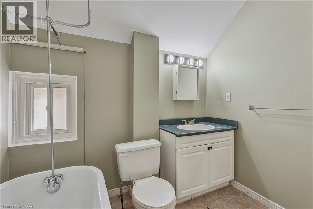 84 West Avenue S Property Photo 31