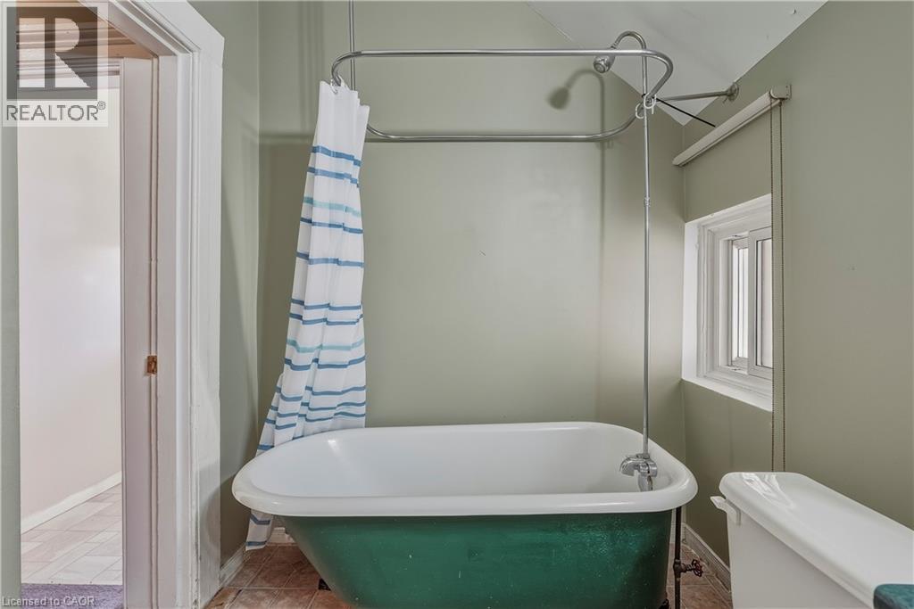 84 West Avenue S Property Photo 32
