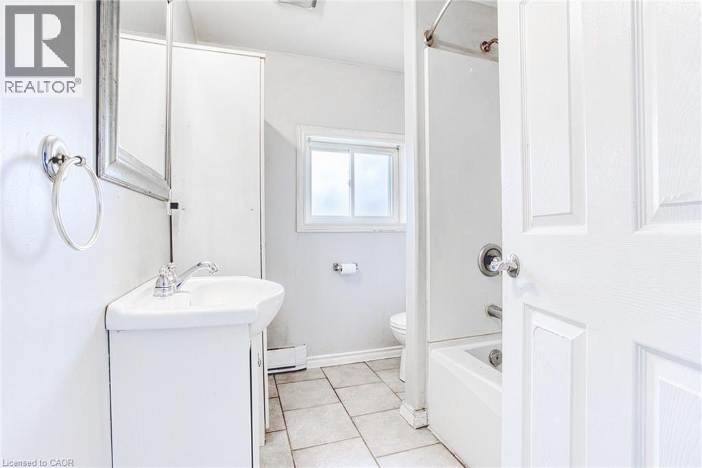 206 Church Street Unit# Upper Property Photo 8