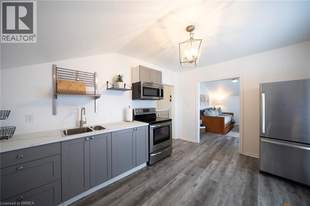 171 Drummond Street Property Photo 12