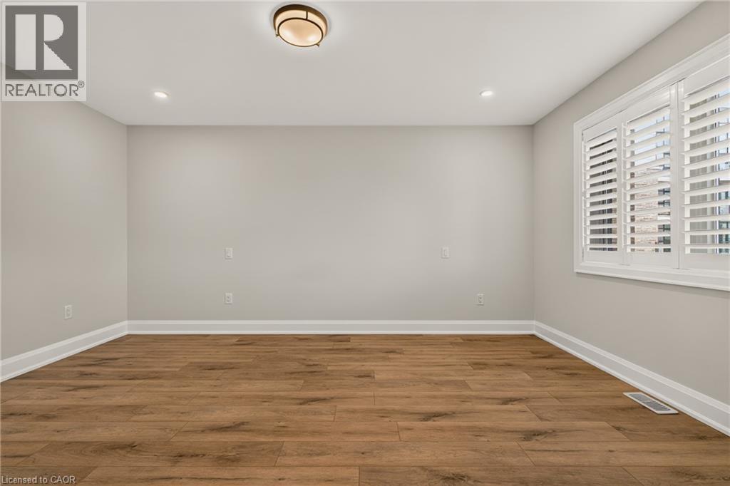 118 Springvalley Crescent Property Photo 28