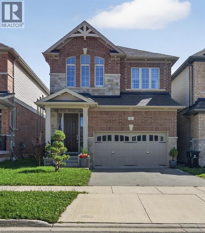 10 REISTWOOD Drive Property Photo 1