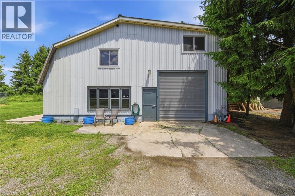 8404 Chippewa Road Property Photo 1