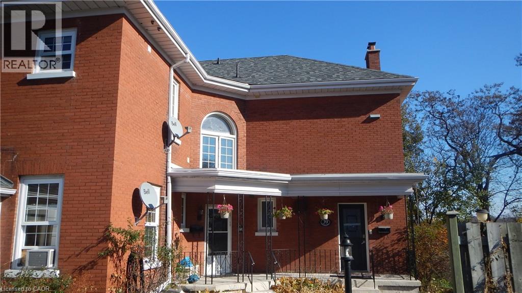 39 Cedar Street Unit# 3 Photo de la propriété 1