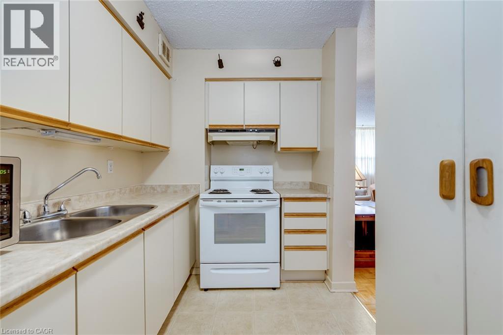 212 Kerr Street Unit# 906 Property Photo 30