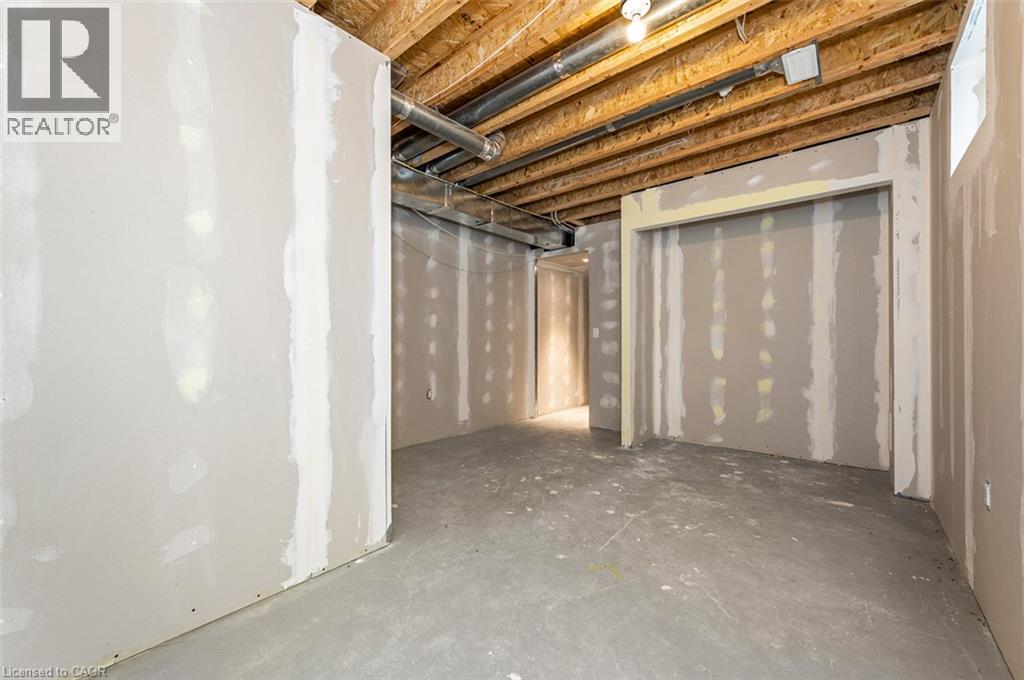 37 Middleton Avenue Property Photo 31