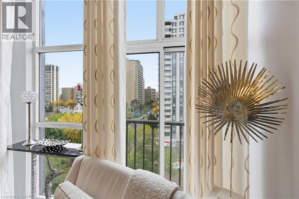 66 Bay Street S Unit# Ph10 Property Photo 9
