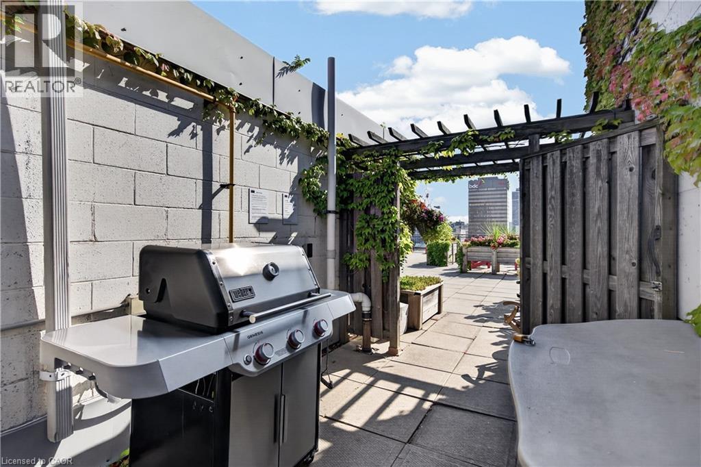 66 Bay Street S Unit# Ph10 Property Photo 32