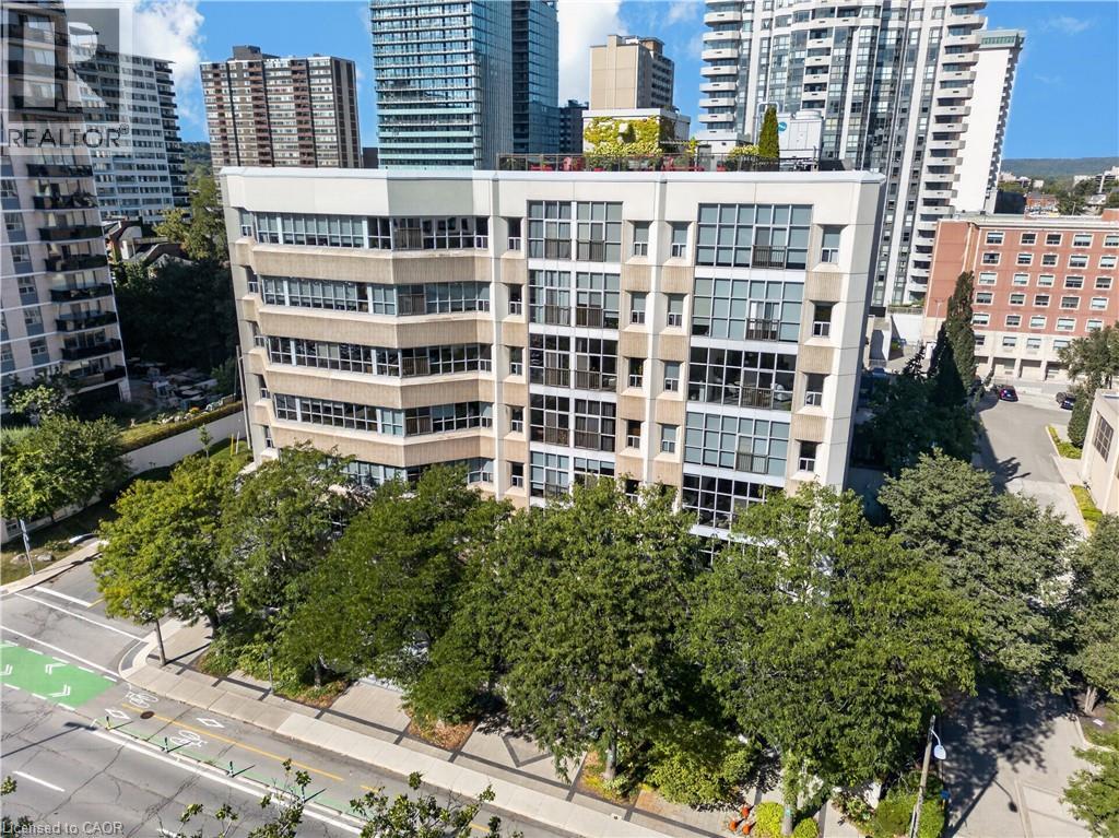 66 Bay Street S Unit# Ph10 Property Photo 36