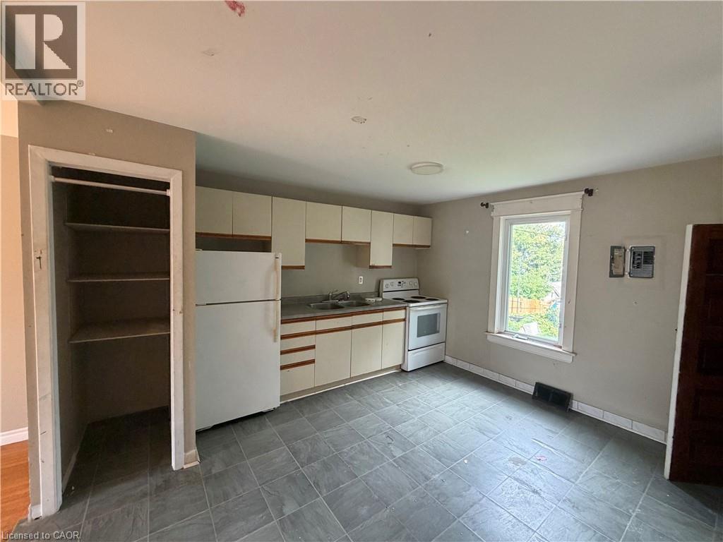 246 St James Street Property Photo 17