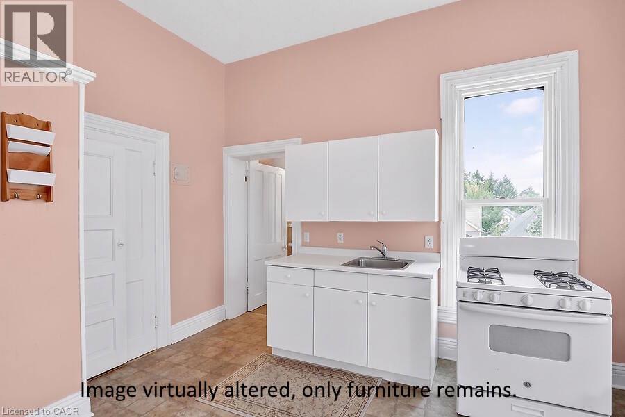 91 Main Street E Property Photo 24
