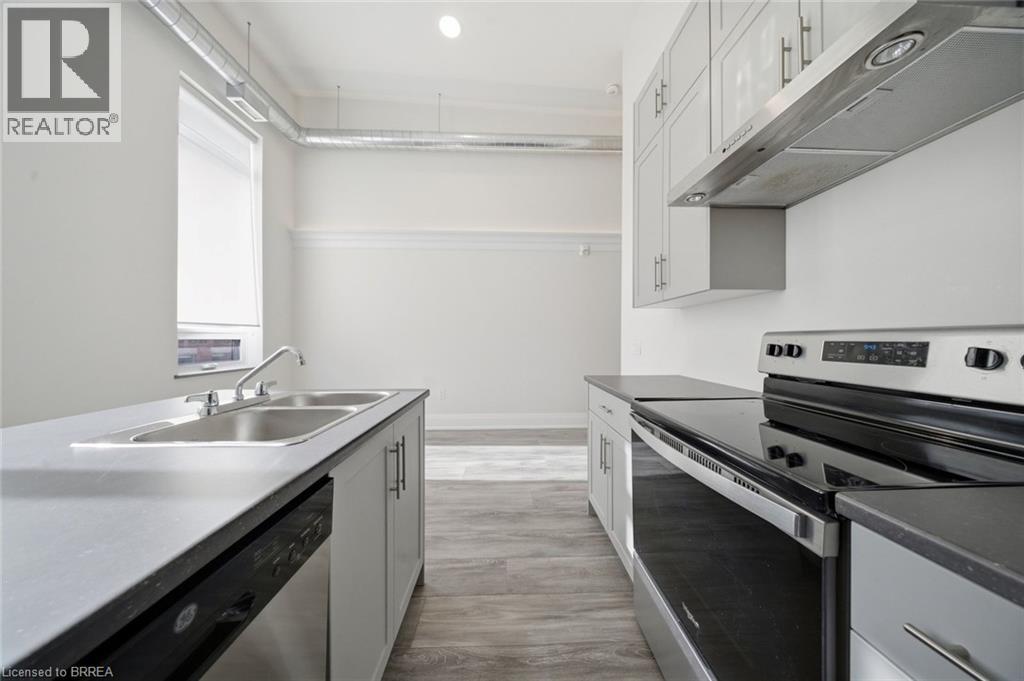 11 Queen Street Unit# 303 Property Photo 1