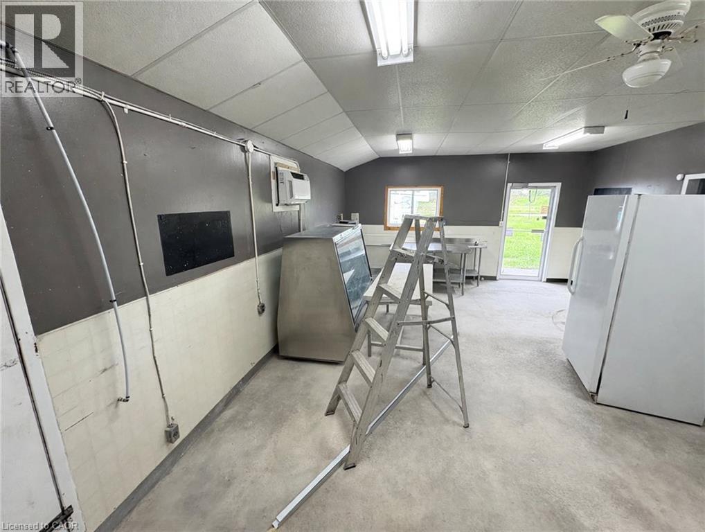 122242 Sideroad 12 Property Photo 15