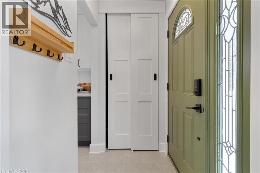 477 Kingscourt Drive Unit# B Property Photo 4